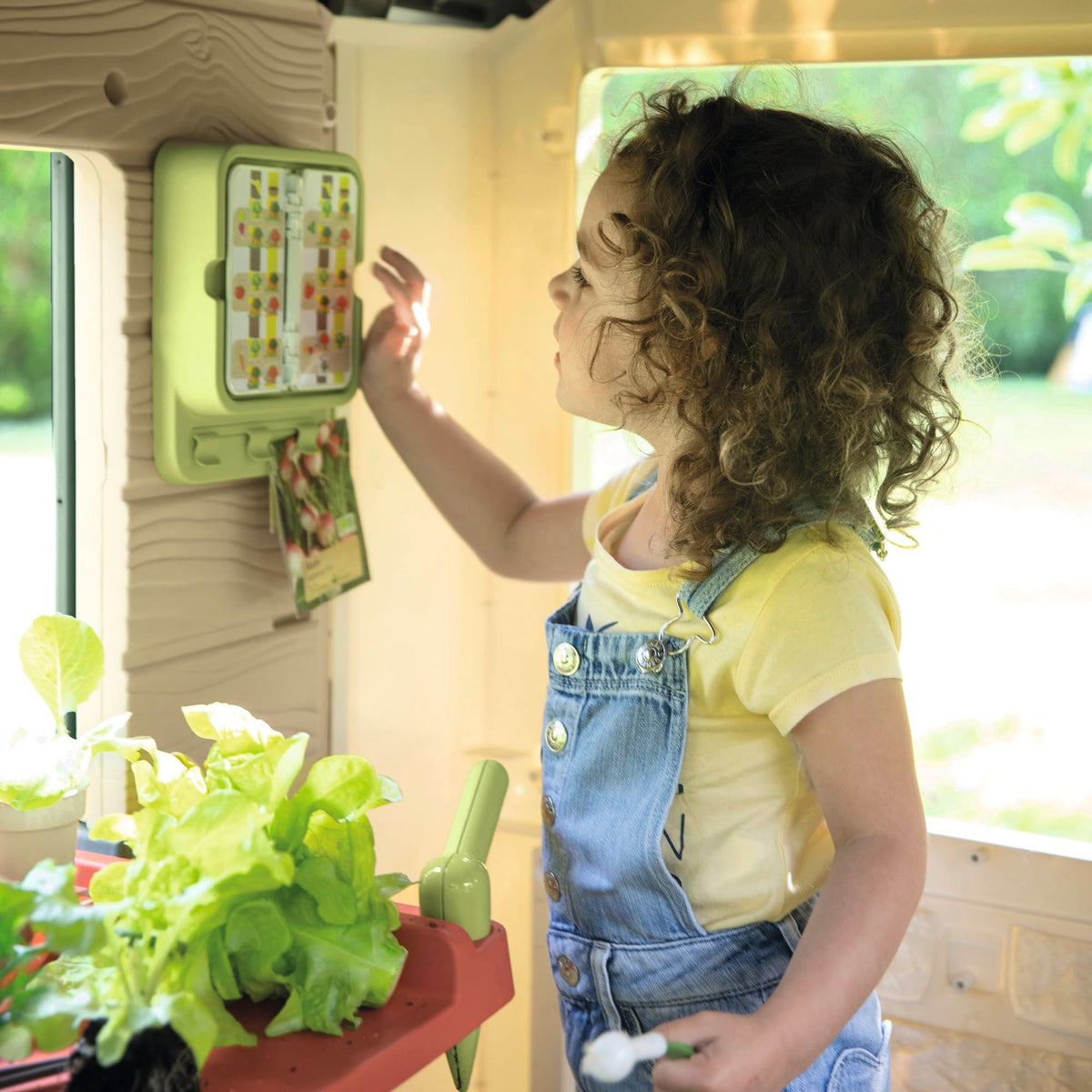 Maison de jardin enfant Garden House avec jardinière treillis mangeoire à oiseaux récupérateur d'eau plastique recyclé 132x128,5x135 cm