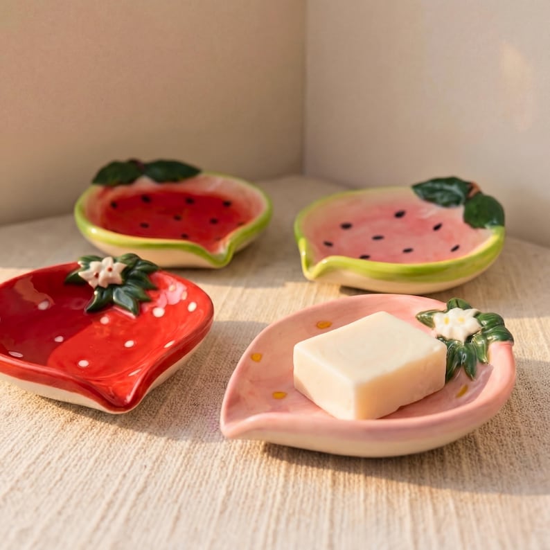 Plateau en céramique forme fruit - Vide-poches fraise pastèque, porte-savon artisanal