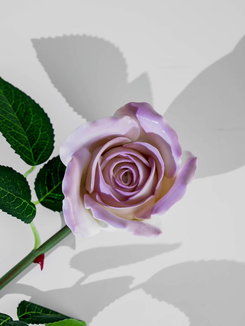 Fleur violette en céramique faite main, rose violette éternelle, décoration d'intérieur moderne 7,3 cm