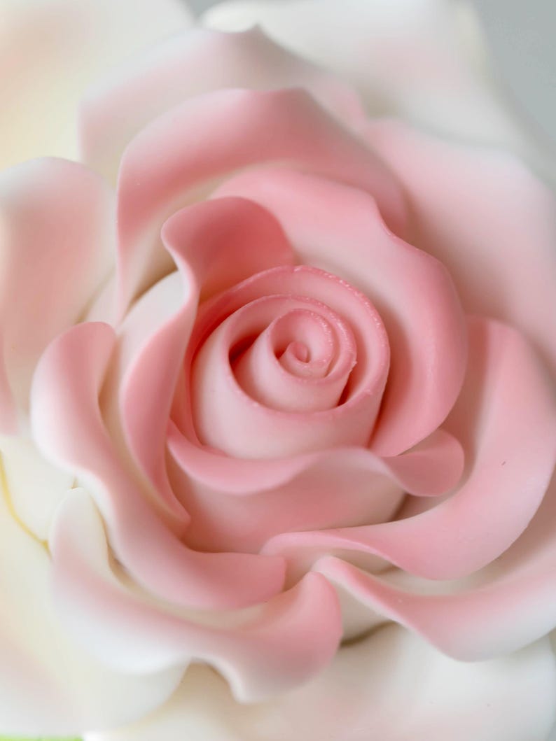 Rose en céramique rose, fleur éternelle faite main pour décoration intérieure