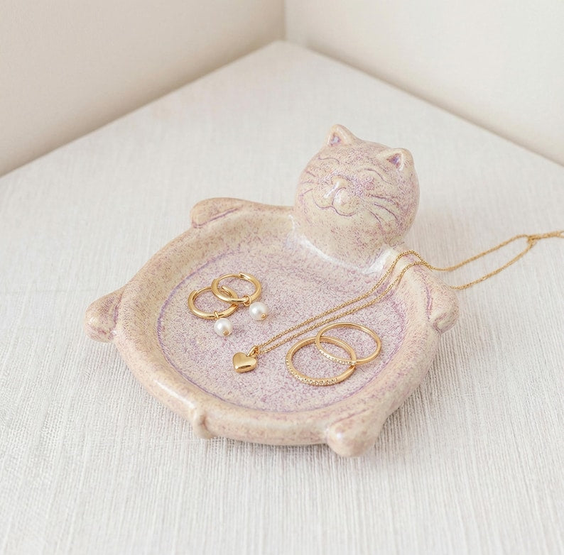 Chat en céramique porte-bijoux, plateau à bagues et bijoux, figurine grès émaillé, décoration chambre