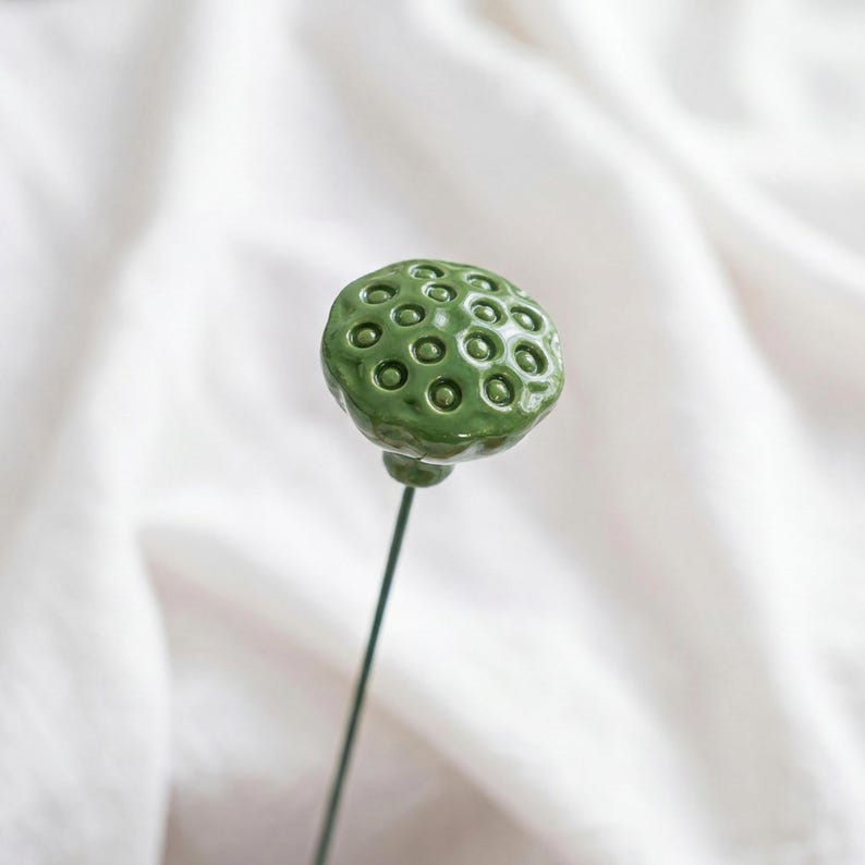 Tiges de plantes artificielles en céramique, feuille de lotus, gousse de lotus, trèfle à quatre feuilles, bouton de tulipe, décoration pour vase, imitation verdure, sans entretien