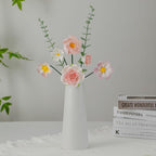Bouquet de fleurs en céramique, Lys non ouverts, Décoration intérieur moderne, Cadeau Fête des Mères