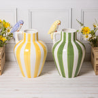 Vase en céramique rayée avec perroquet 3D – Vert, jaune et blanc