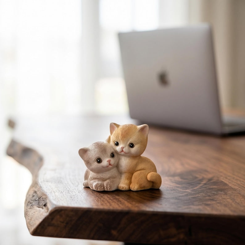 Figurine de couple de chats en céramique orange tigré, décoration de bureau rustique, poterie artisanale 7 cm