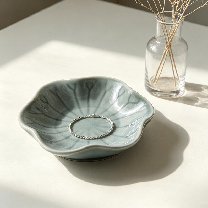 Plateau porte-bijoux céramique fleur 9,5 cm, plateau porte-bagues, décoration vanité
